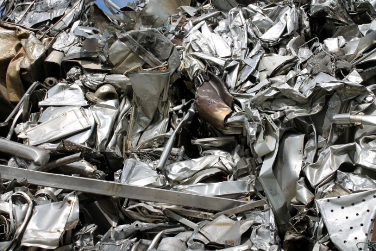 lp_support_20240819155044157_e8b240df6d31.jpg How Is Metal Sorted and Processed at a Recycling Facility?<br/>How Do Recycling Facilities Sort and Process Metal? <br/>In What Ways Do Recycling Facilities Sort and Handle Metal?